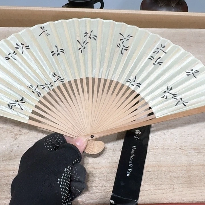 扇子哈哈哈哈哈哈哈哈