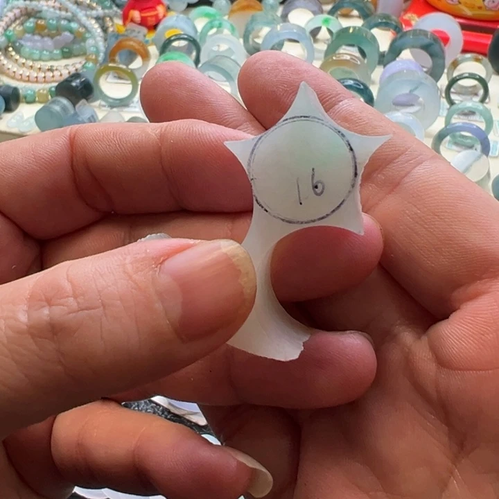 散***华定制翡翠未镶嵌翡翠桶珠