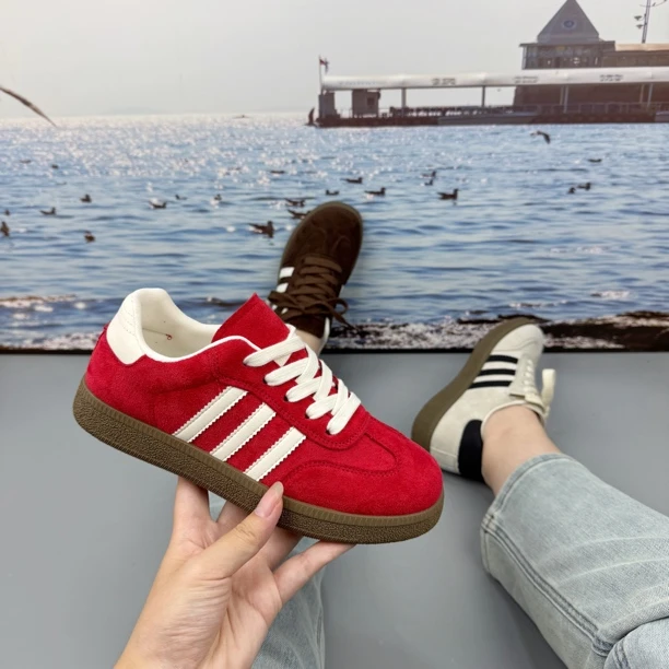 D33秋季德训鞋学院风时尚拼色平底复古休闲鞋