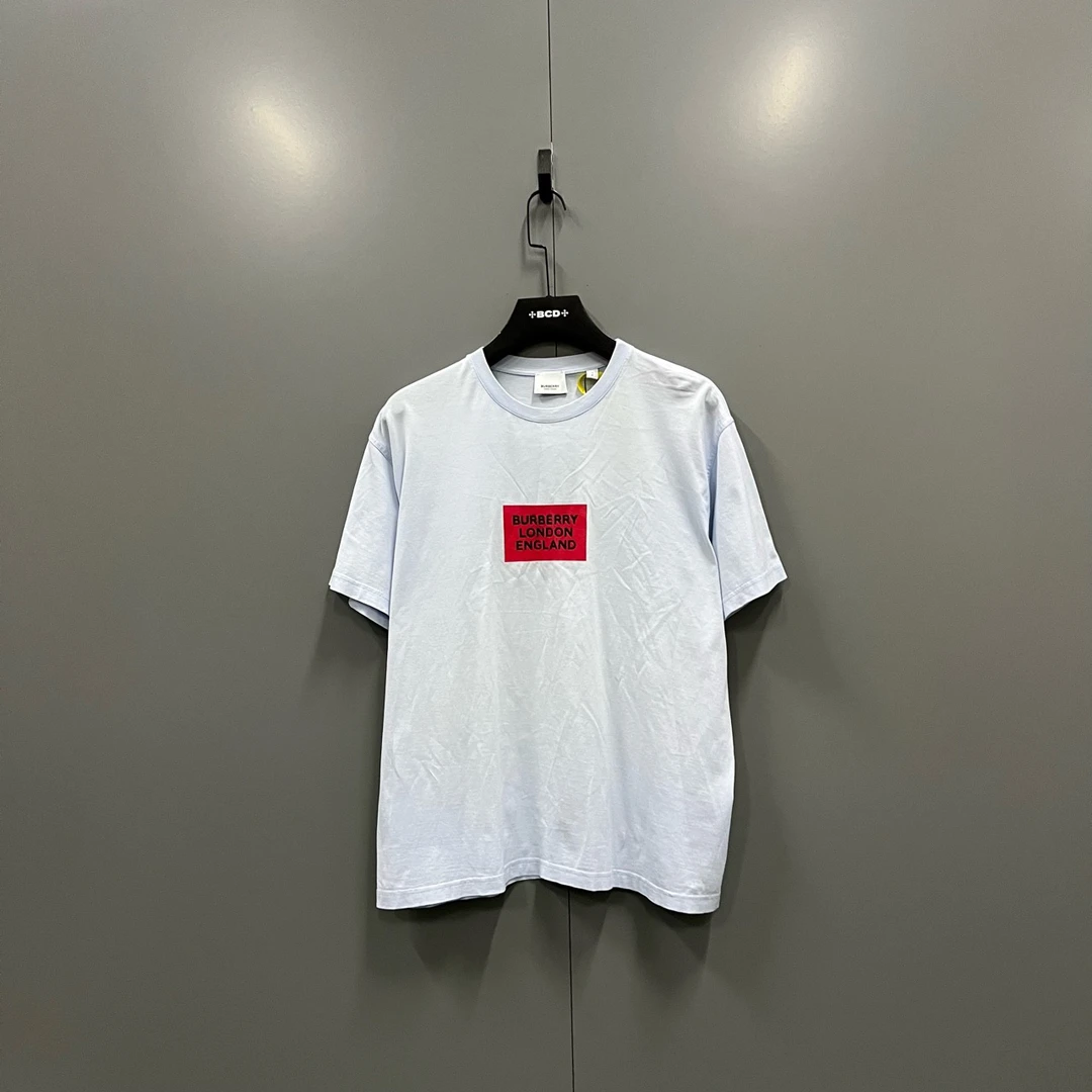 95新 BURBERRY/博柏利 （ll）浅蓝色贴标短袖 S码/ki302785 开裂