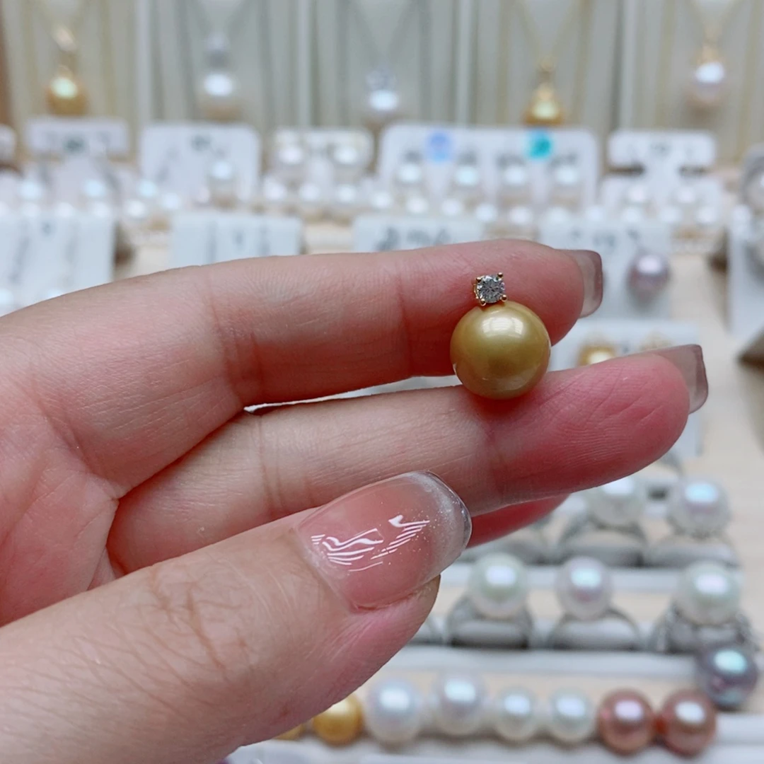 淡水珍珠银S925镶嵌吊坠(赠链)