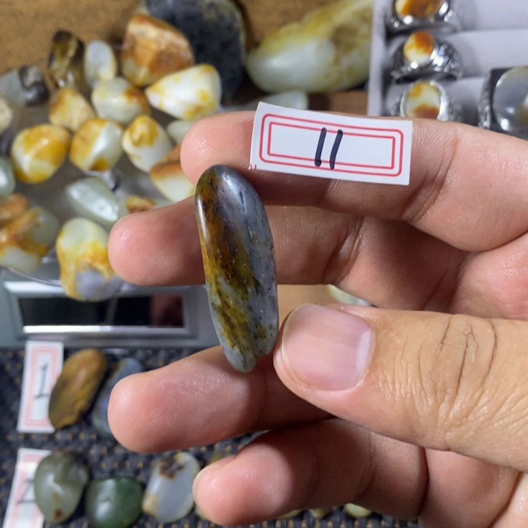 和田玉（糖玉）未镶嵌挂件