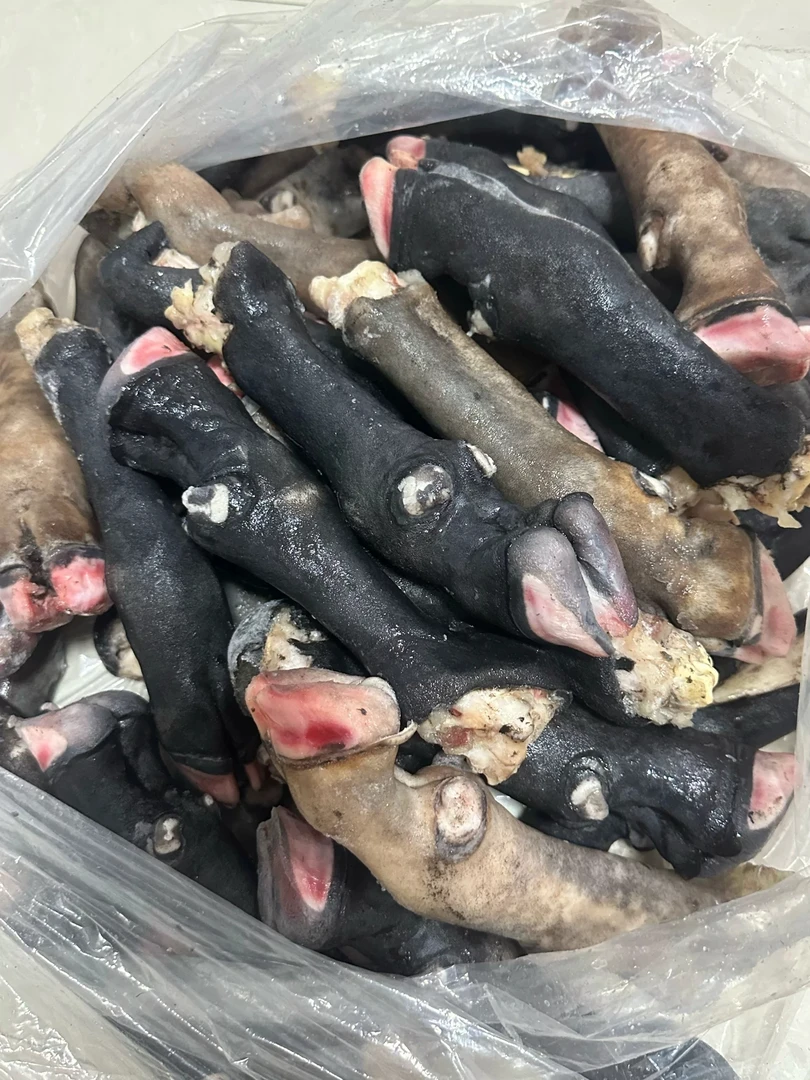 清真   纯黑羊蹄（有毛根介意勿拍）