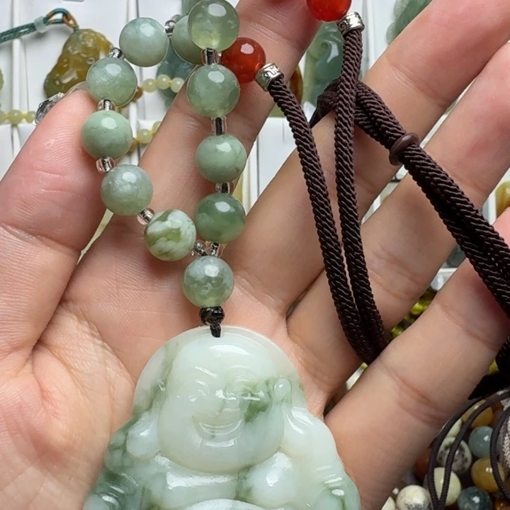未镶嵌蛇纹石玉吊坠