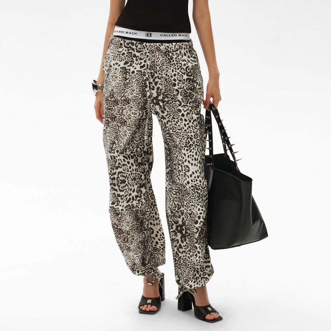 CALLED BACK新款设计师显瘦直筒宽松棕色印花豹纹牛仔裤022404