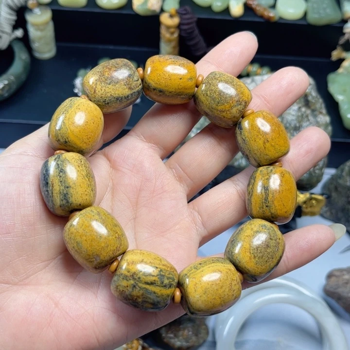 透闪石质玉手串未镶嵌马****3