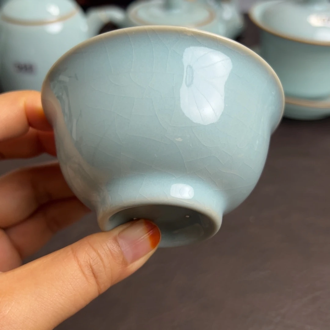 天青色压手杯微瑕