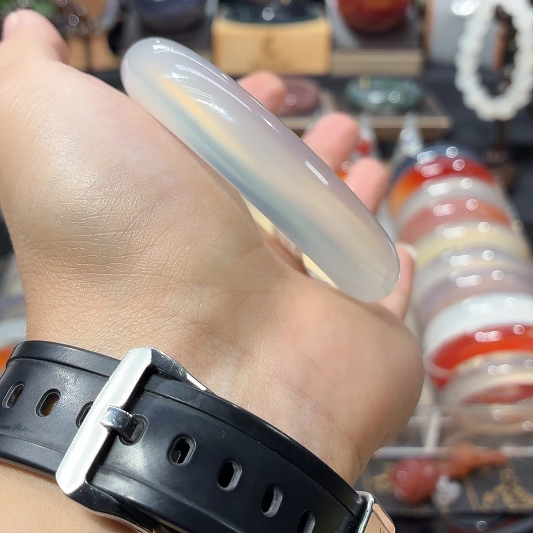 玛瑙/玉髓未镶嵌手镯