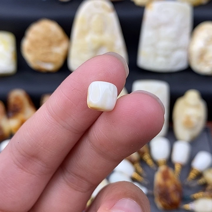 琥珀未镶嵌裸石7百香单珠