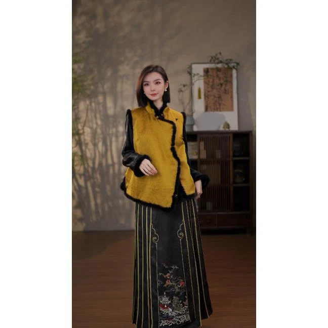 GONG QUE 新中式早秋款獭兔双面穿马甲 242038