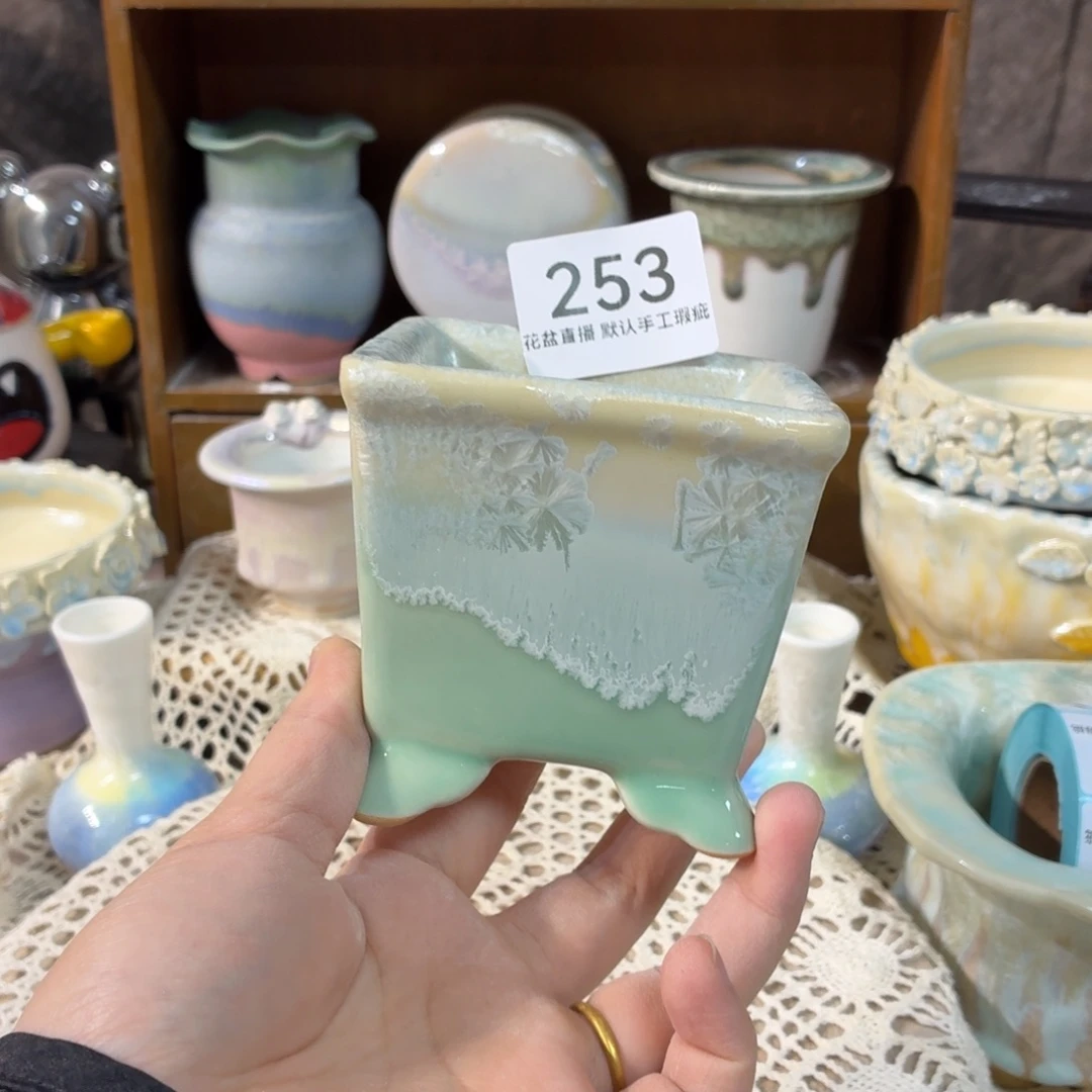 景德镇陶瓷花盆艺术