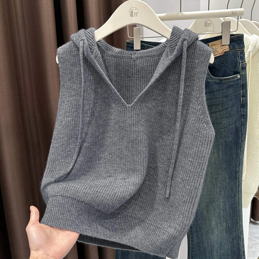 灰色低V领连帽针织衫上衣2025秋冬新款小众设计感无袖叠穿小背心