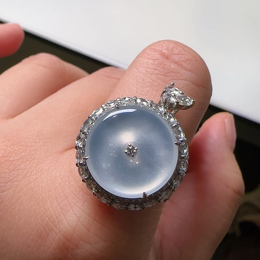 翡翠18K金镶嵌颈饰天然翡翠