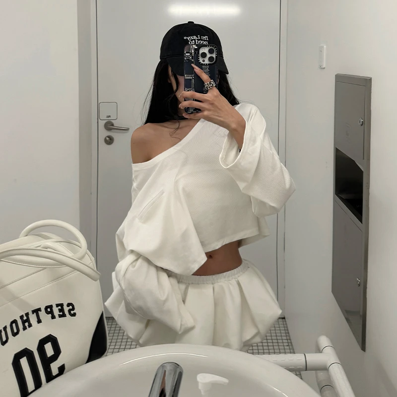 韩好甜WARDEN EDGE白色斜肩长袖T恤女小个子辣妹露脐休闲短款上衣