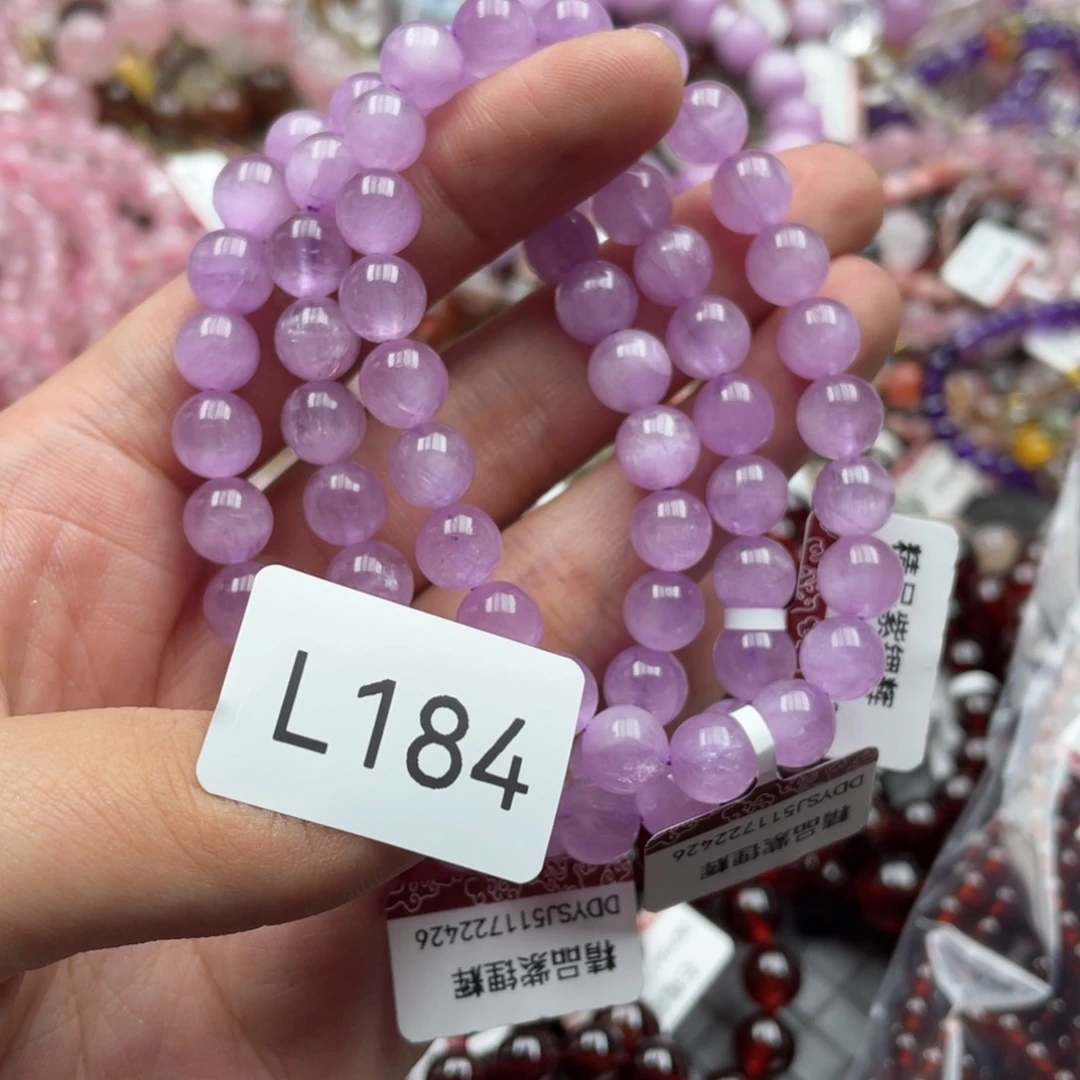 未镶嵌锂辉石多样性发一只