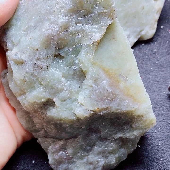 未镶嵌和田玉（糖玉）珠宝半成品