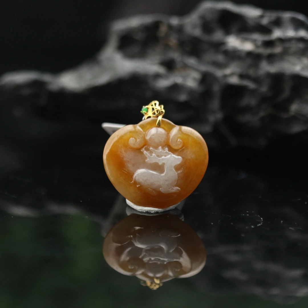FC29天然缅甸翡翠A货18k鹿挂件/600438/保利厦门拍卖