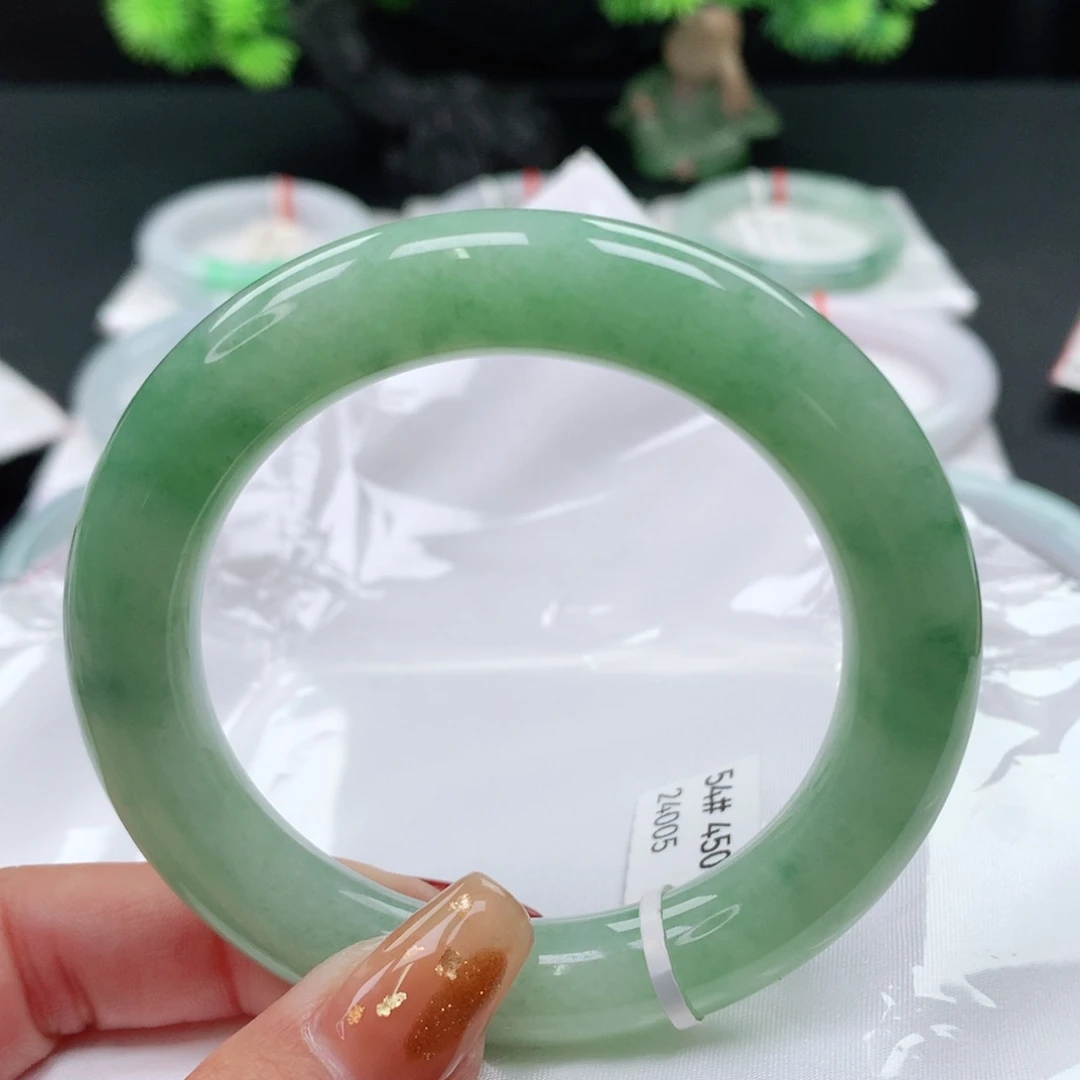 翡翠手镯未镶嵌 圆条54+ 苹果绿