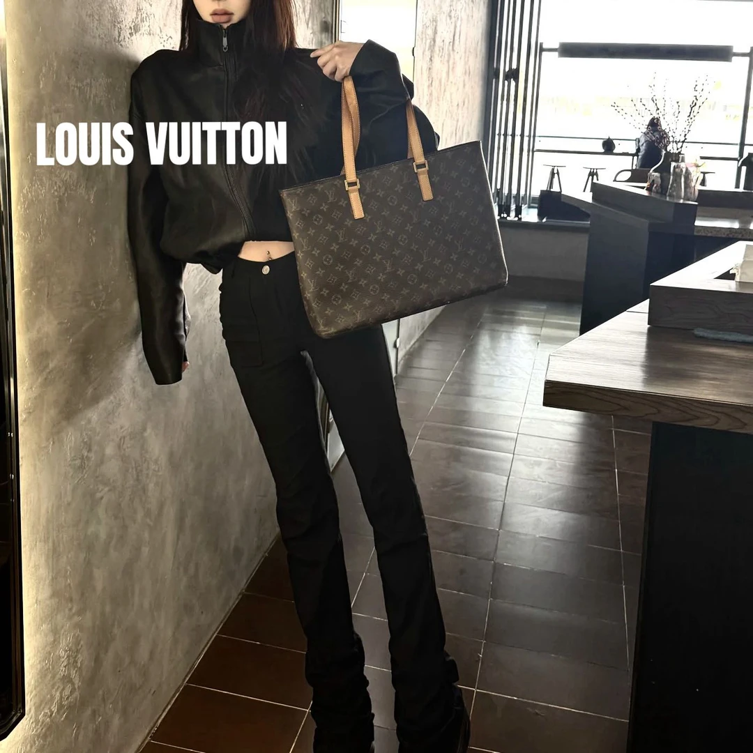 修复品618680/LouisVuitton/路易威登横版薇薇安配皮换新