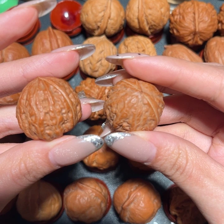 文玩核桃吊坠66668888