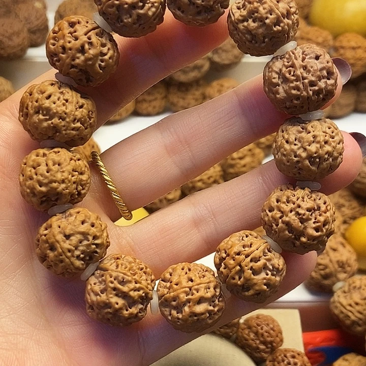 吊坠金刚菩提蜂王梅花