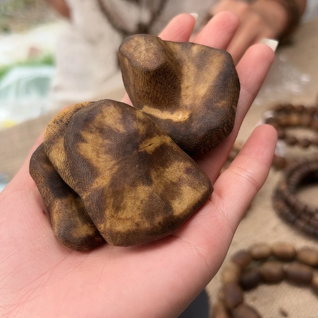 沉香碎屑沉香奇楠沉香包头料原材料多样性发一