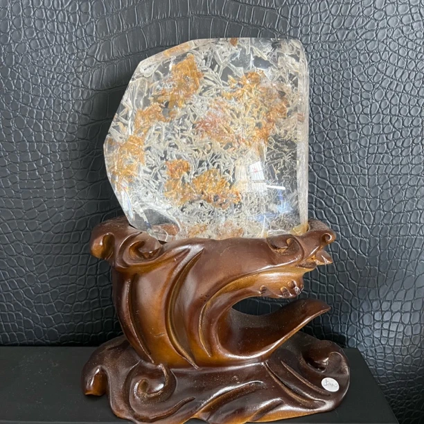 天然景石原石打磨黄胶花缠枝路路通水晶摆件