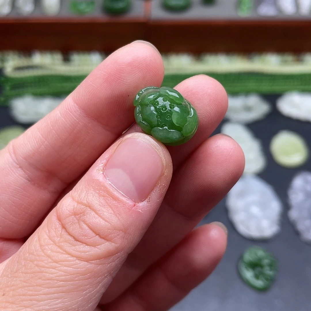 和田玉未镶嵌颈饰碧玉莲花