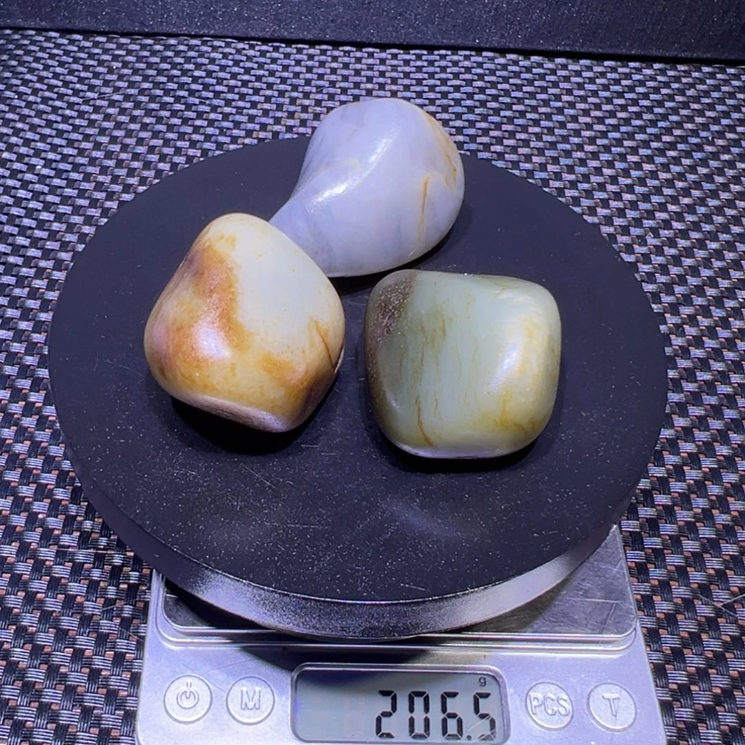 吊坠(不含链)未镶嵌和田玉（子料）206