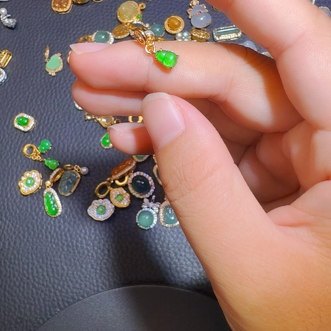 翡翠银S925镶嵌颈饰