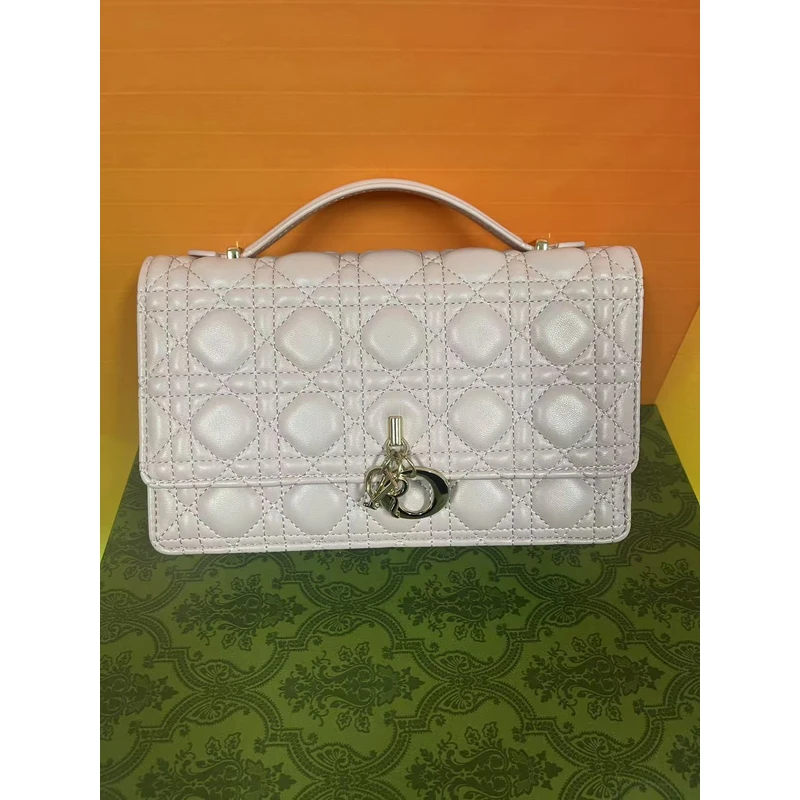 【点关注亮牌灯才可以拍】2025新款时尚晚宴手提斜挎包