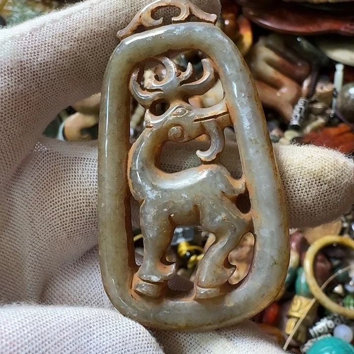 和田玉未镶嵌挂件