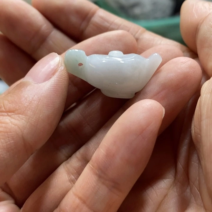 翡翠未镶嵌吊坠(不含链)哪**渣9976