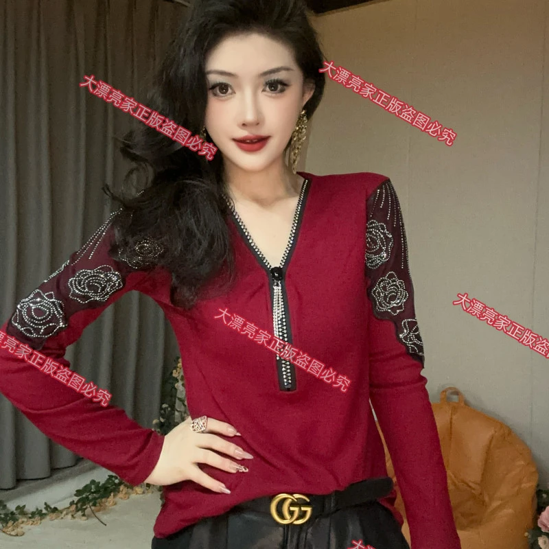 【断码破价】玫瑰性感V领拉链加绒款爆款洋气时尚长袖打底衫女8045