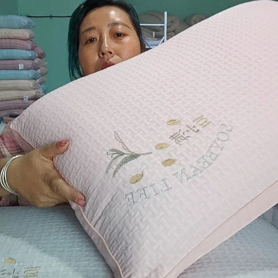 棉枕头芯子拍一发两个。