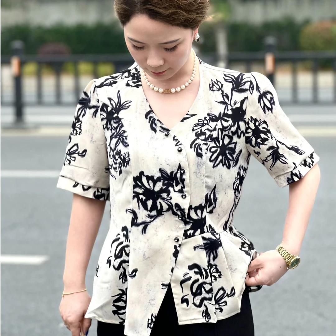 中年气质妈妈夏季显瘦水墨印花中袖雪纺上衣