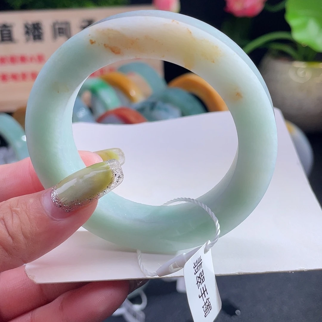 未镶嵌翡翠手镯定制翡翠