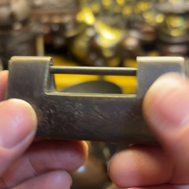 铜器摆件    点击下单