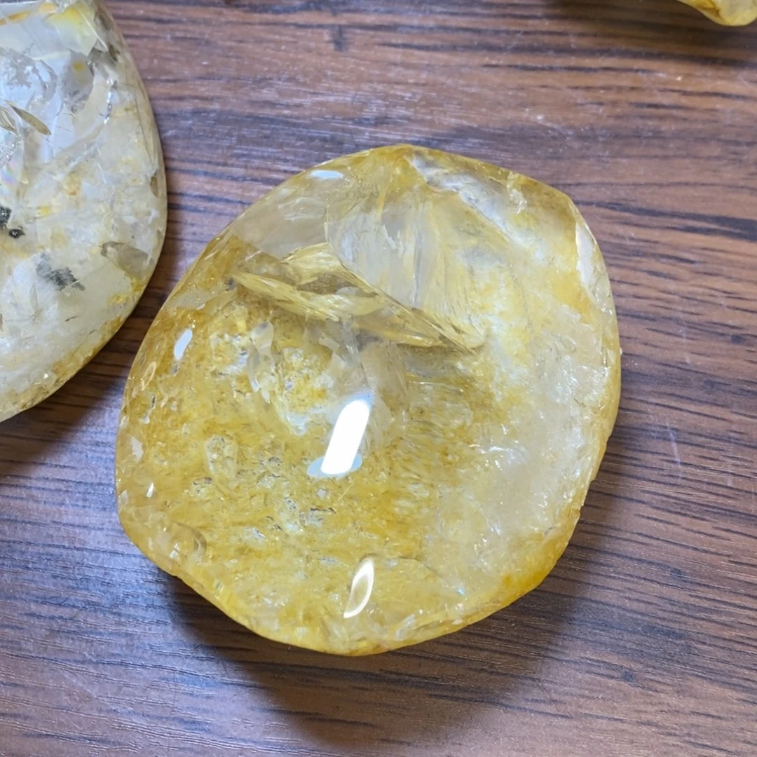 晴***虹未镶嵌珠宝半成品水晶