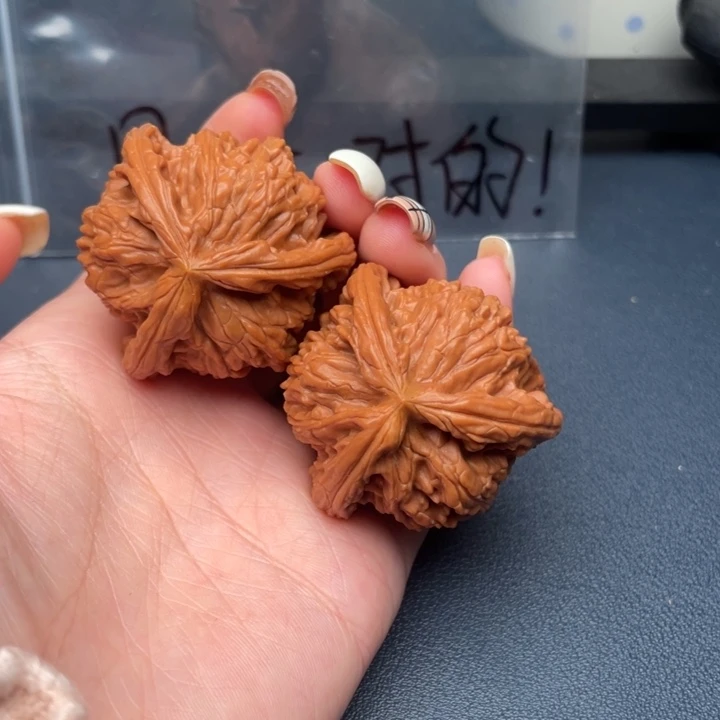 姚***生文玩核桃吊坠白狮子