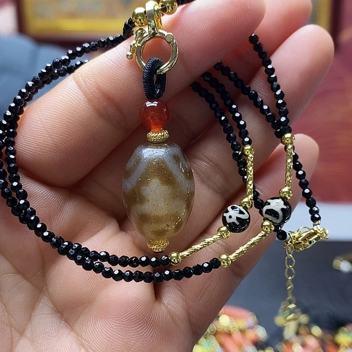 玛瑙/玉髓合金颈饰