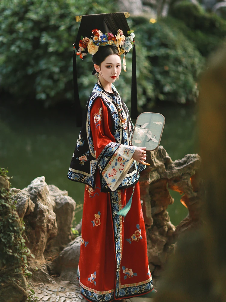 知衣 清朝格格服贵妃重工全刺绣氅衣旗装中国风宫廷汉服现货中式