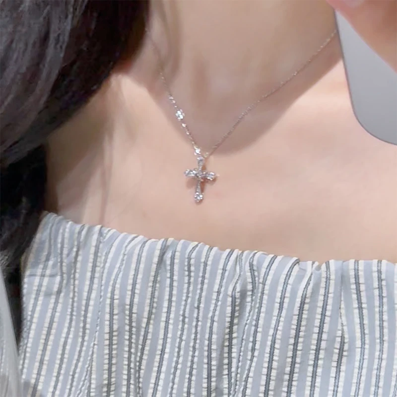 GINIFIMOR 铜项链 a436 时尚微镶锆石十字架项链百搭锁骨链