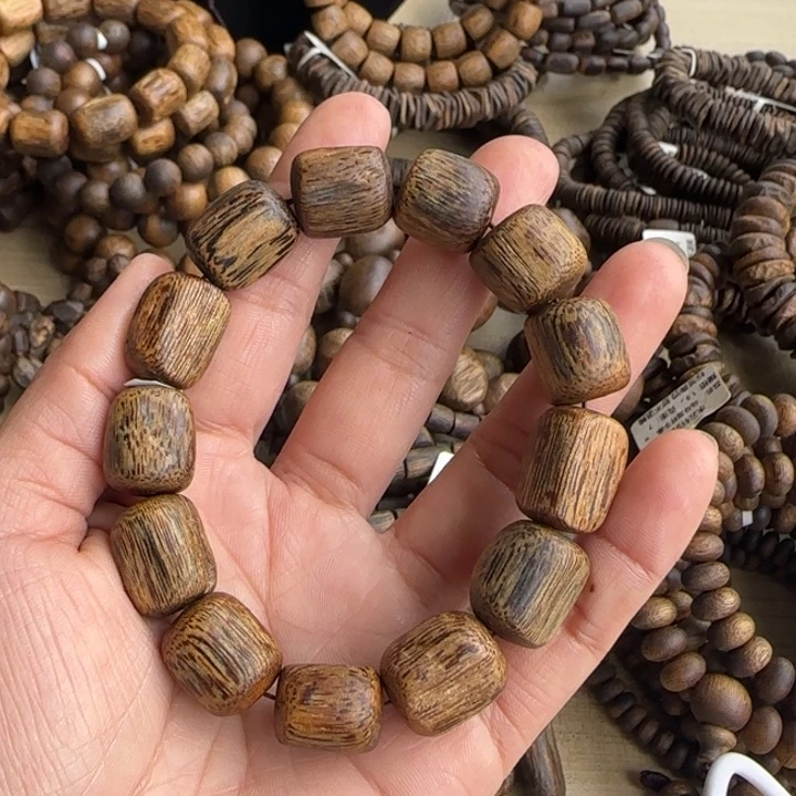 沉香手串陆河多样性发货一条13-18克