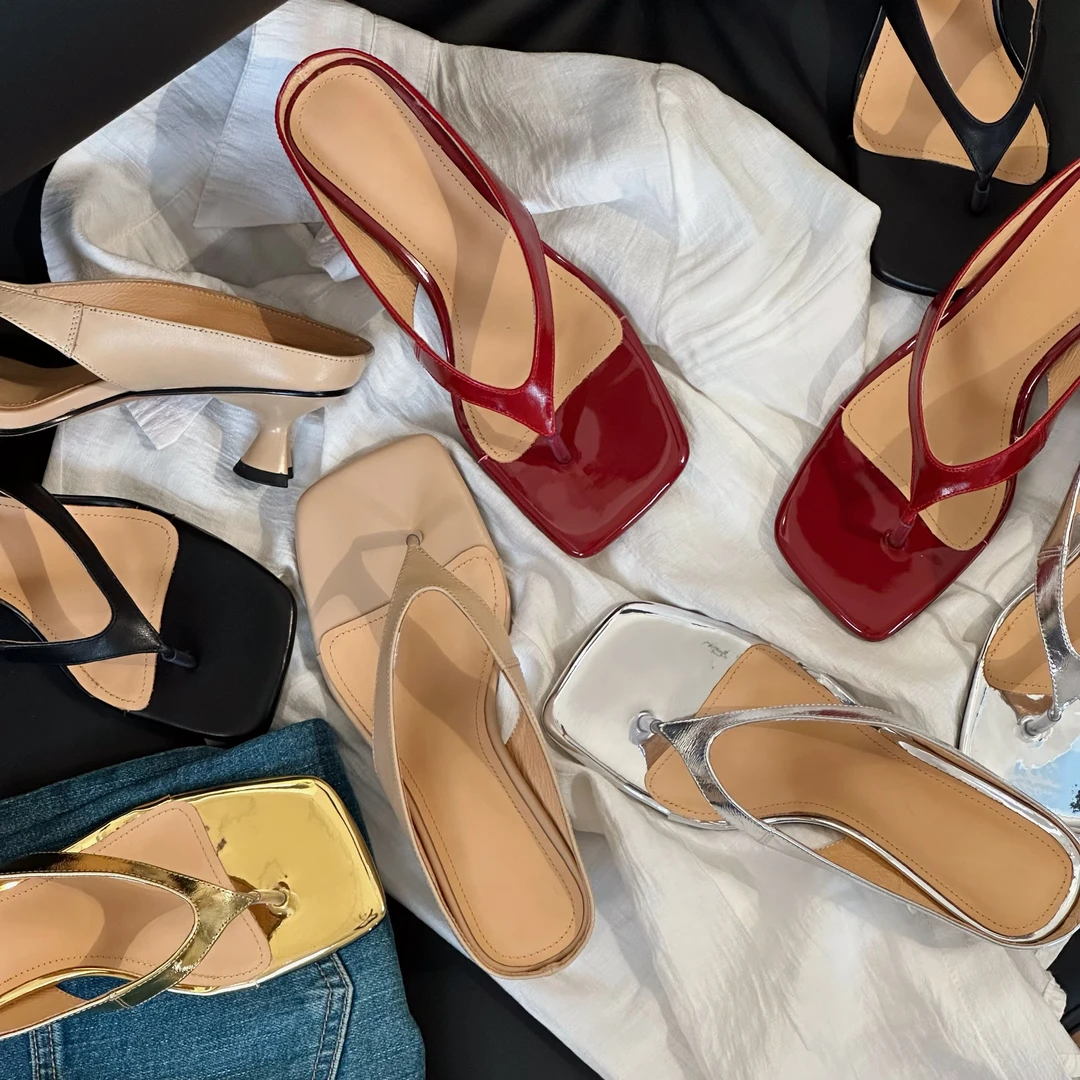 【六呈六】牛皮/5CM/极简高级大牌夹趾外穿露趾一字带凉拖鞋女