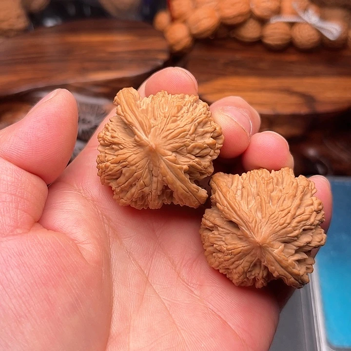 桃核把件核桃麦穗虎头42