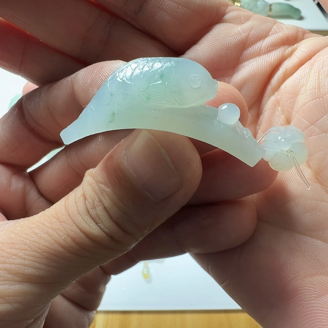 定制翡翠未镶嵌蒸蒸日上手牌