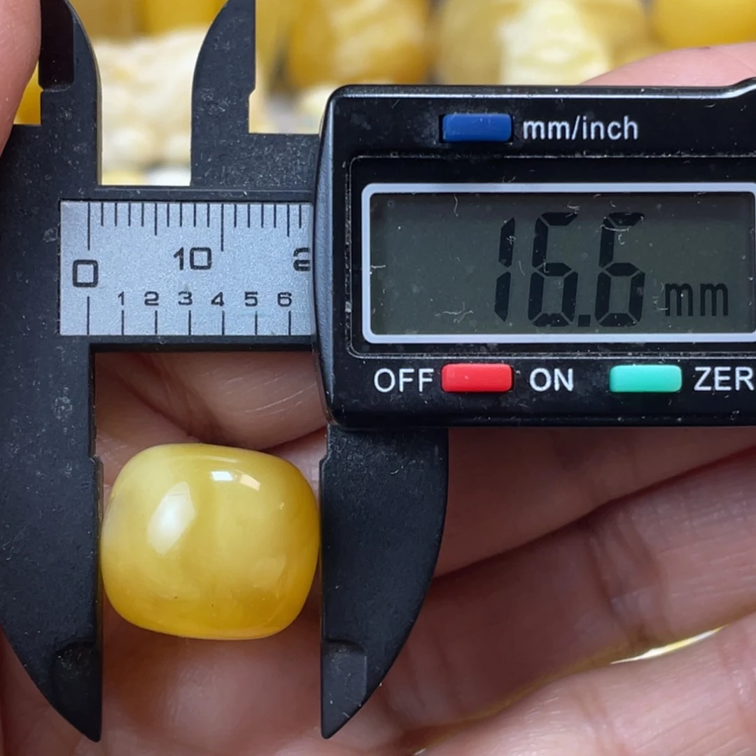 【闪购商品】裸石蜜蜡未镶嵌76杂