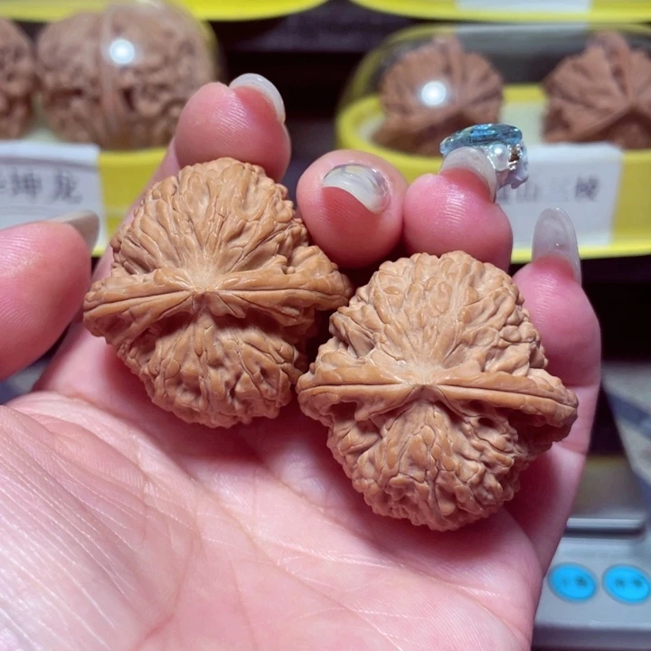 文玩核桃把件白狮子38