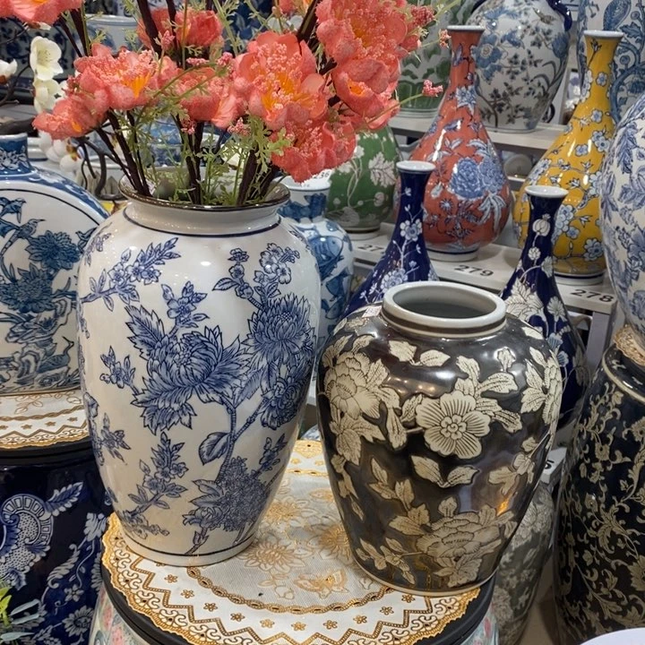 【闪购商品】摆件鸭*姐青花瓷花瓶两个。。